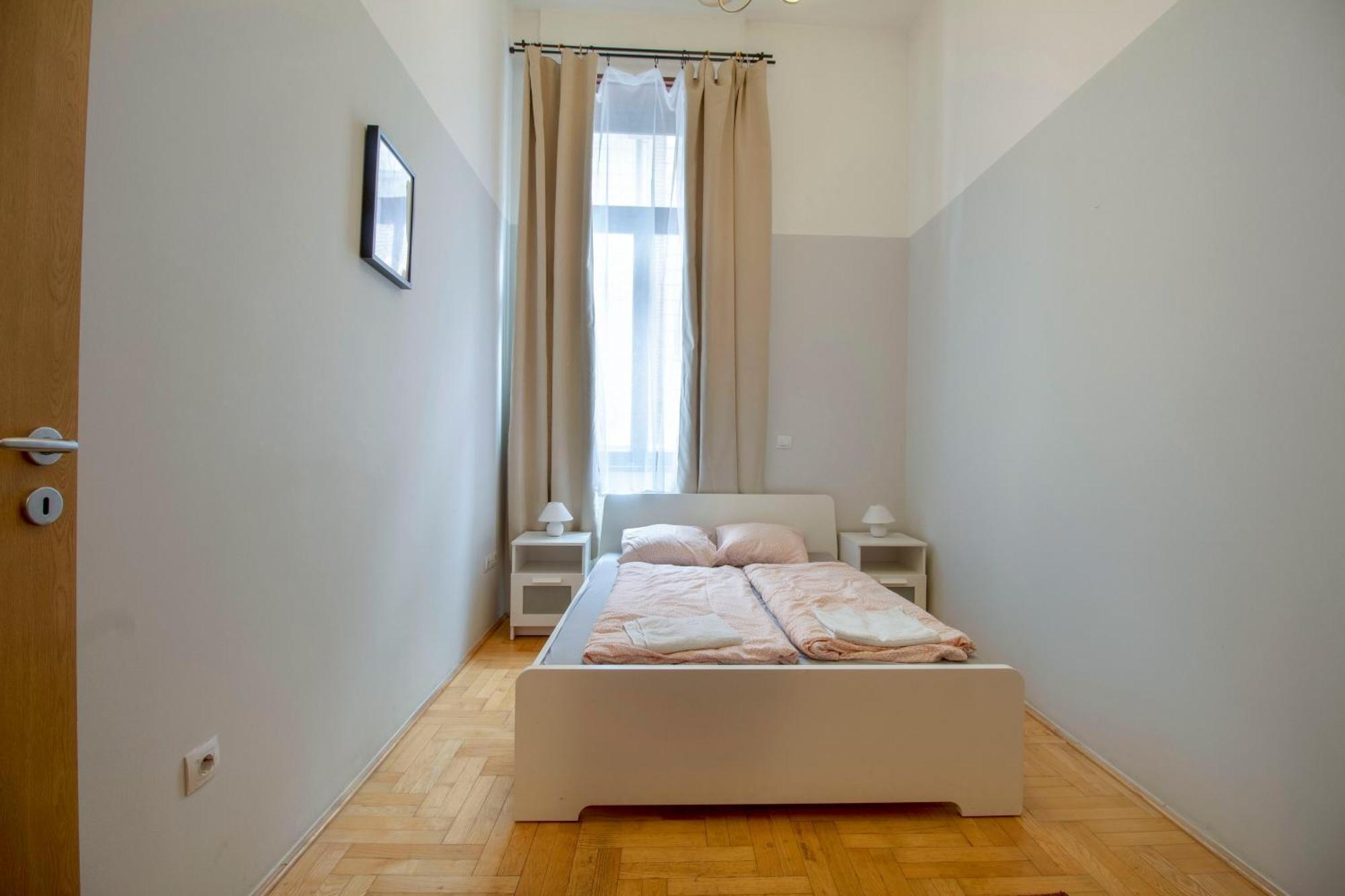 Apartment 2 Bedroom Inside Gozsdu Passage Budapest